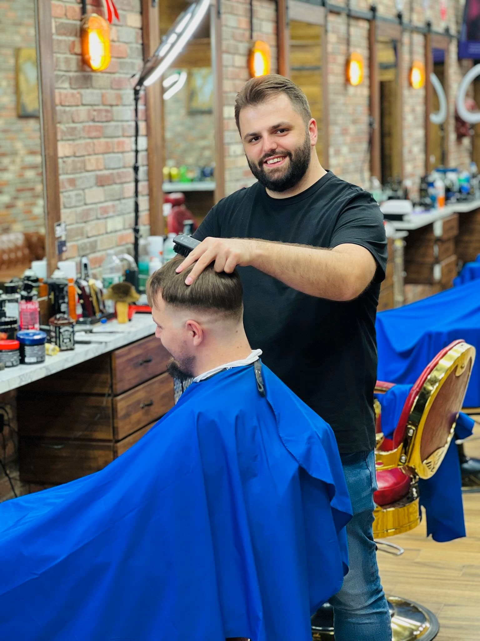 Retro Barbershop — classic cut